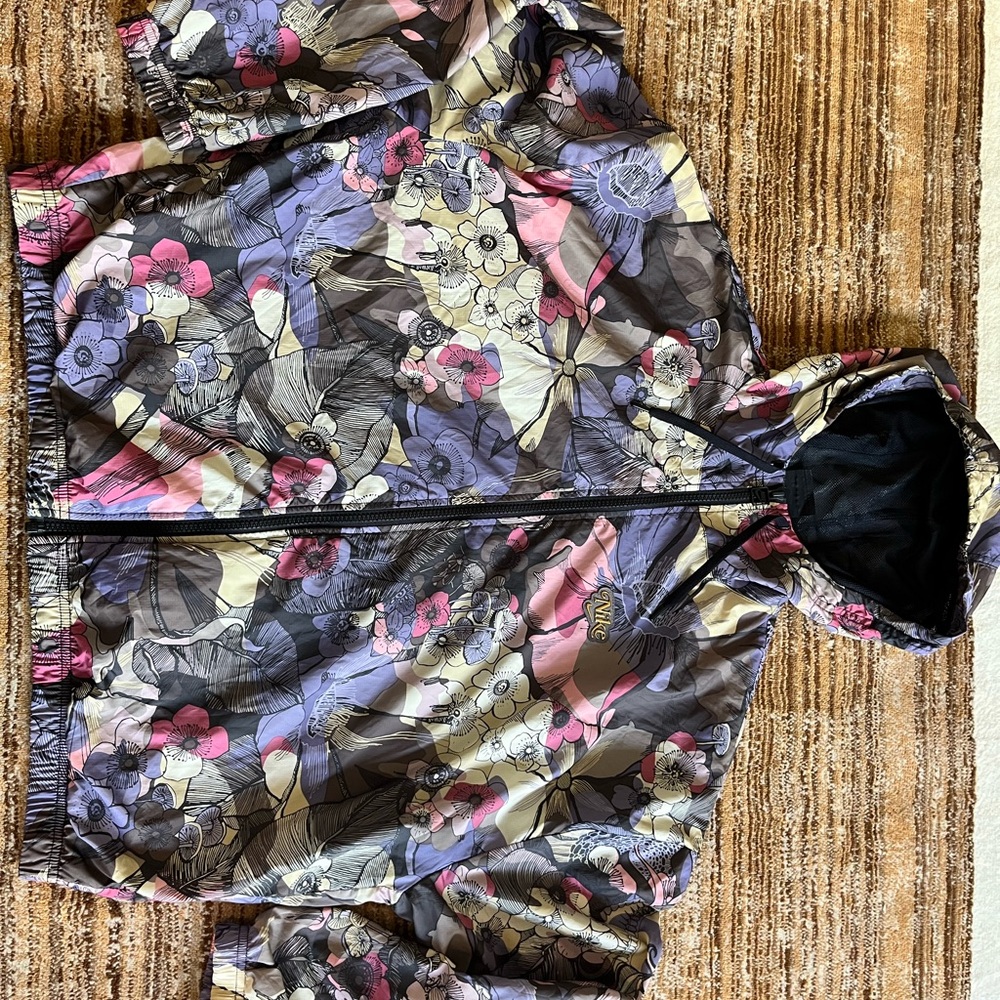 Floral Hooded Nike Windbreaker M